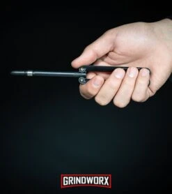 BaliYo By Spyderco Butterfly Pen Flipper Blue/White 11 BaliYo By Spyderco Butterfly Pen Flipper Blue/White -Buck Knives Sales Store BaliYo by Spyderco Pen Butterfly Flipper Black BHQ 4501 kp in hand web large