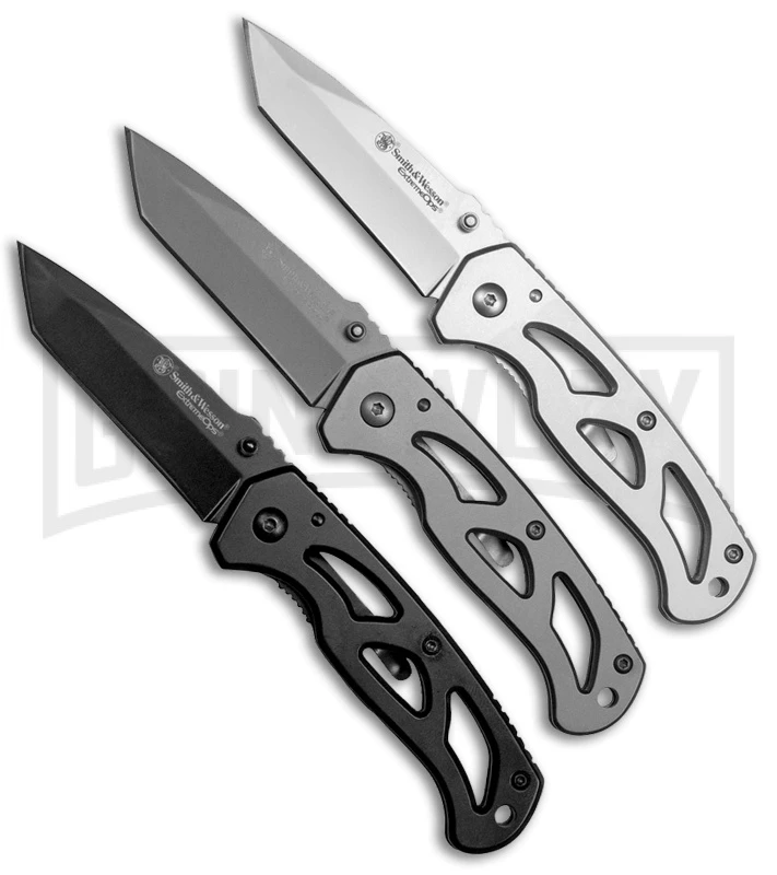 Smith & Wesson Black/Gray/Bead Blast Utility Knife Combo Pack 1 Smith & Wesson Black/Gray/Bead Blast Utility Knife Combo Pack