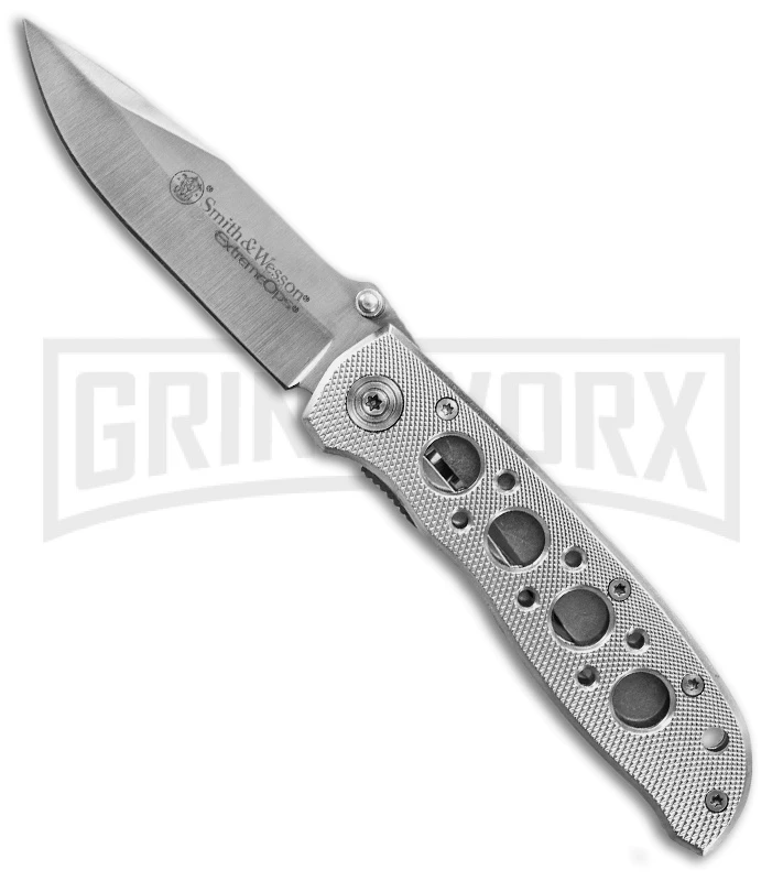 Smith & Wesson Extreme Ops CK105H Silver Folding Knife - Satin Plain 1 Smith & Wesson Extreme Ops CK105H Silver Folding Knife - Satin Plain